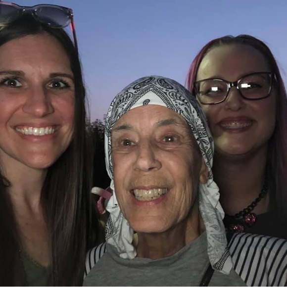 Hi! I’m Sarah. Colors, sparkles, and Betsey Johnson make life happy! - Picture 8 of 12